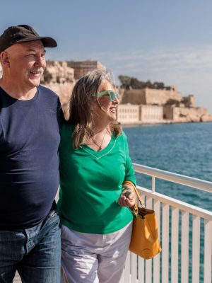 couple looking at sea