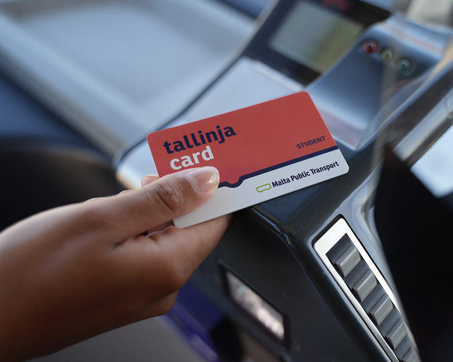 Travelling with a tallinja card